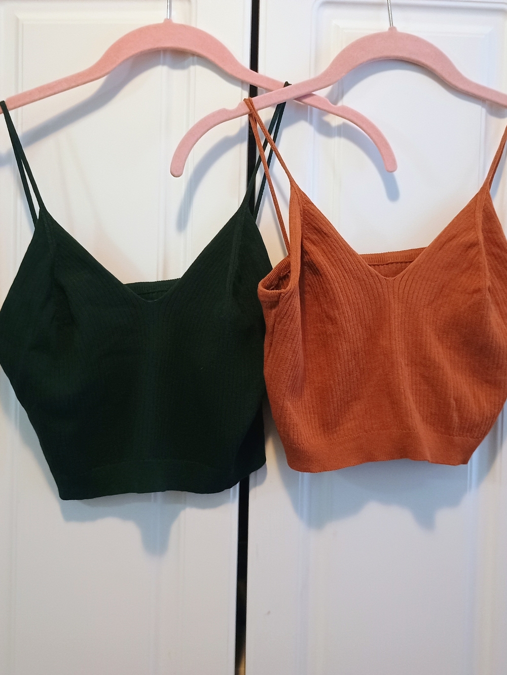 SHEIN Ribbed V-Neck Cropped Cami Tank in Forest Green & Rust